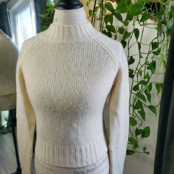VINCE | Scoop Neck Cream 100% Cashmere Sweater (Size XS) - Picture 3 of 9